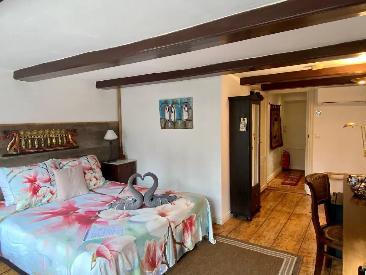 Amsterdam Barangay Bed & Breakfast