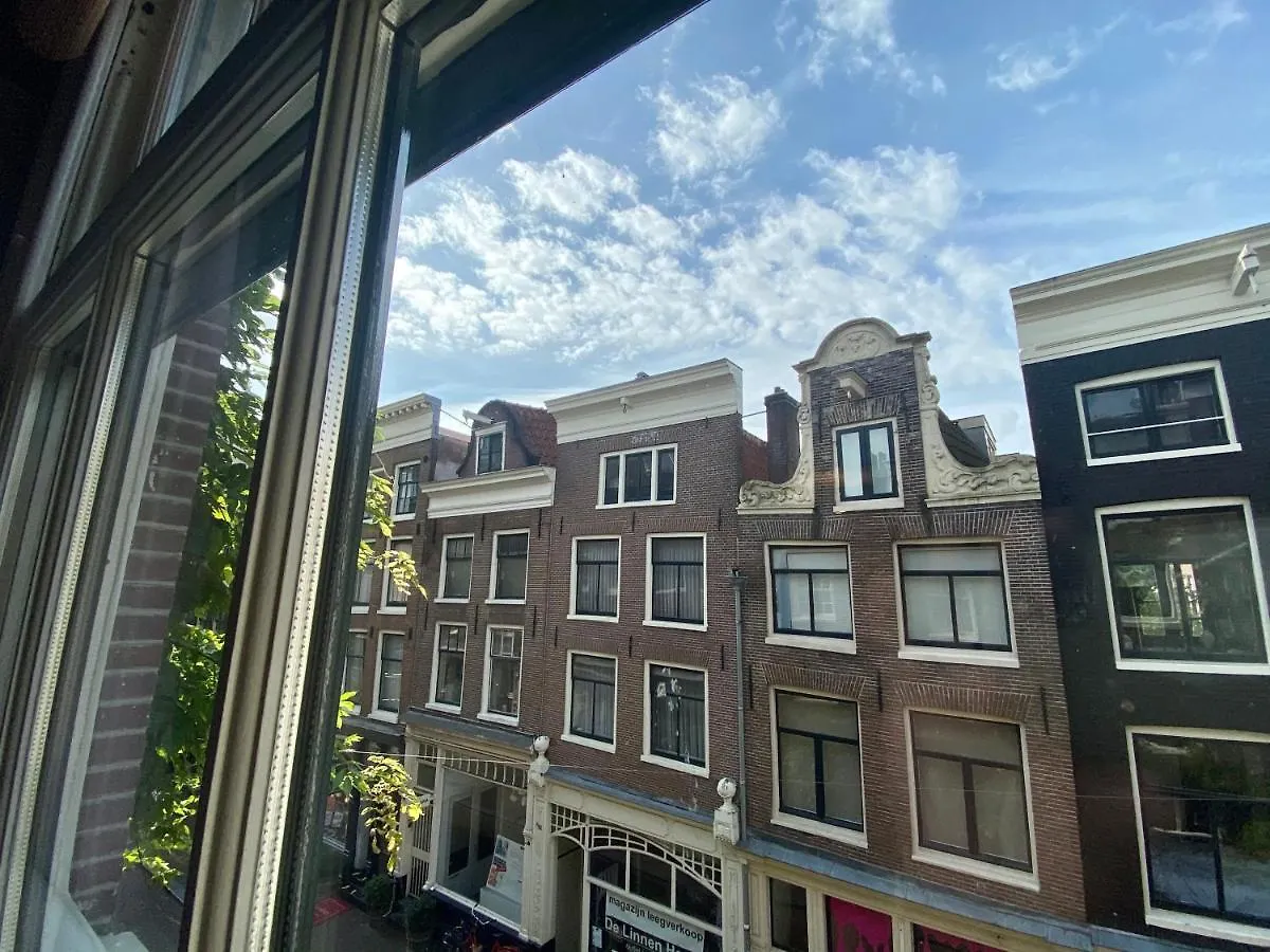 Amsterdam Barangay Bed & Breakfast