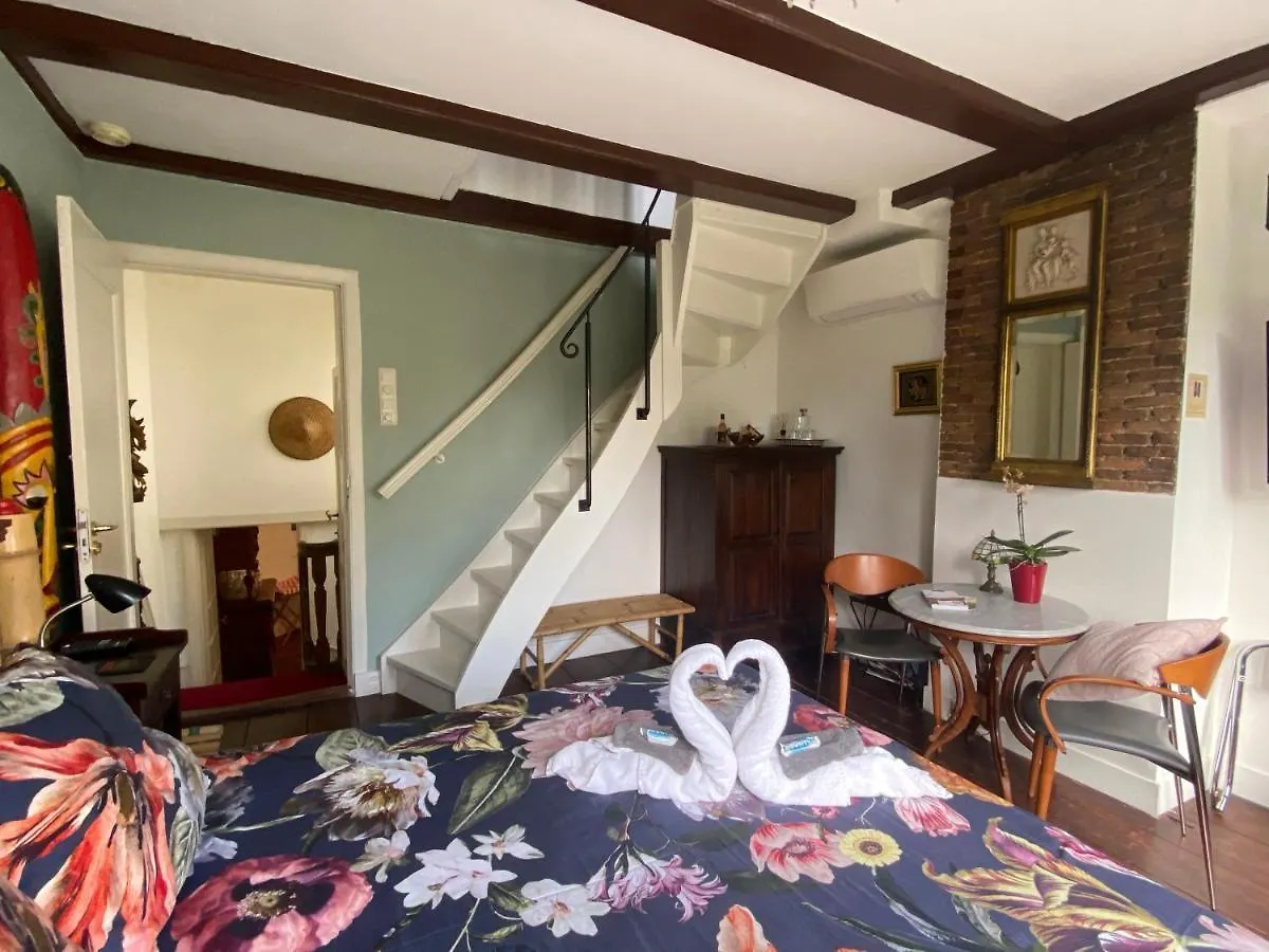 *** Bed & Breakfast Amsterdam Barangay Bed and Breakfast Nederland