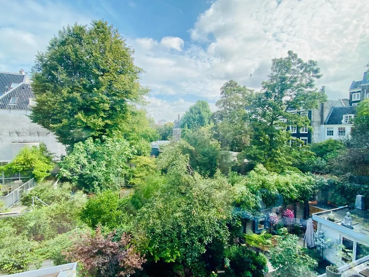 Amsterdam Barangay Bed and Breakfast