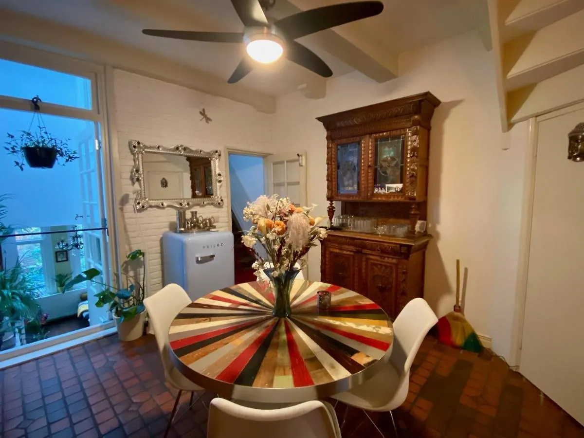 Amsterdam Barangay Bed & Breakfast