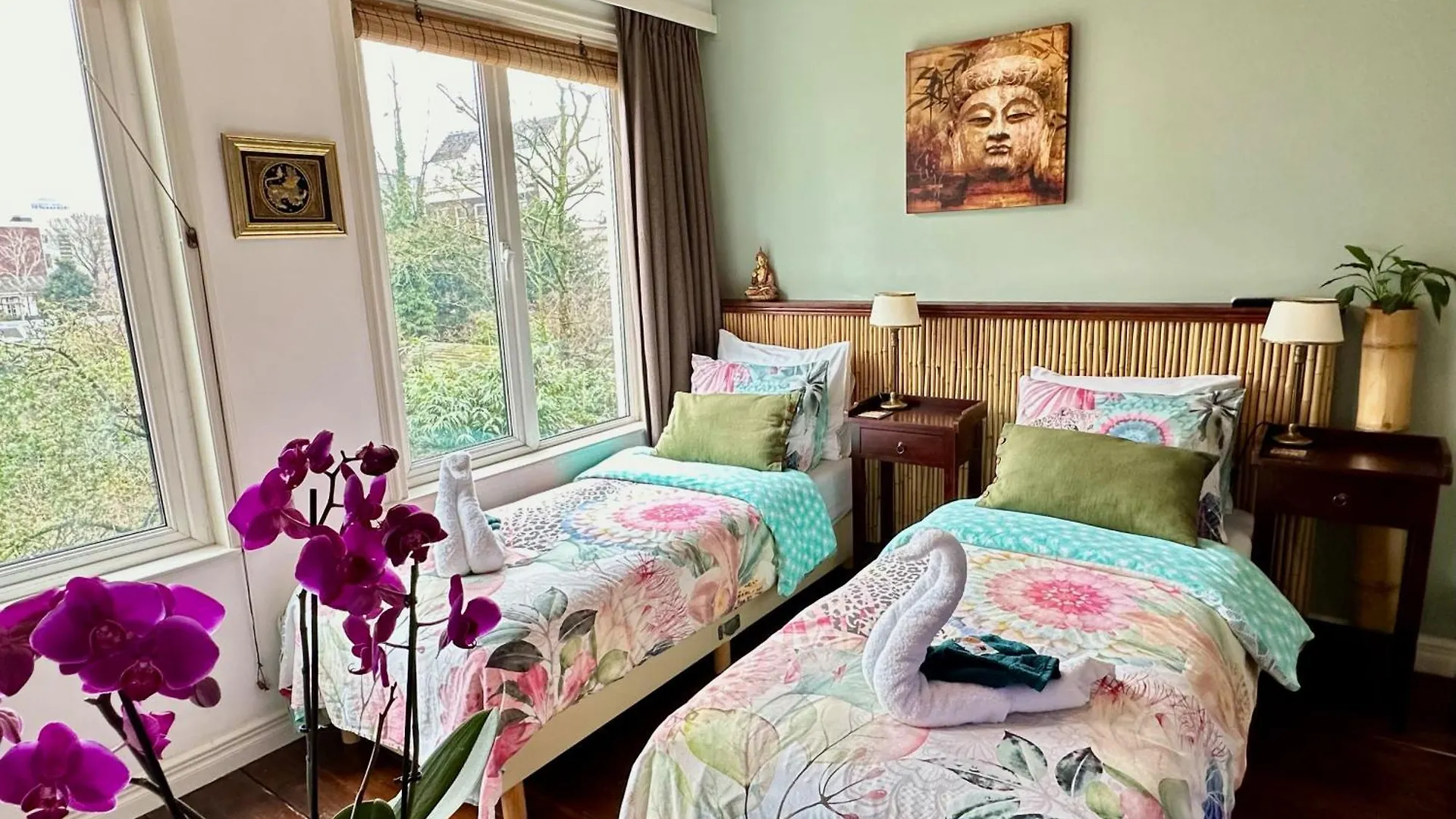 Amsterdam Barangay Bed and Breakfast Bed & Breakfast
